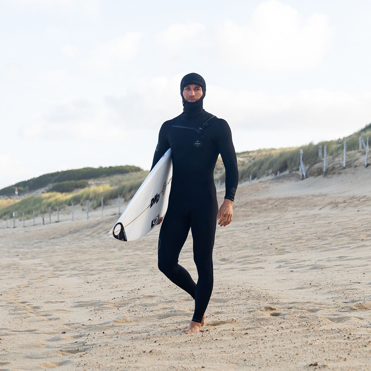 Sooruz FIGHTER Hooded 5/4/3 Fullsuit Chest Zip - Black (H23)